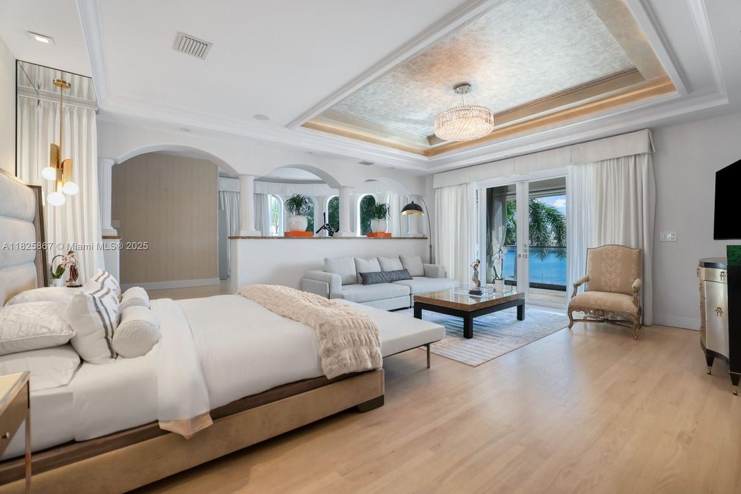 En Renta: $65,000 (6 camas, 6 baños, 6211 Pies cuadrados)