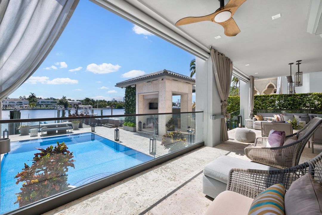 En Renta: $65,000 (6 camas, 6 baños, 6211 Pies cuadrados)