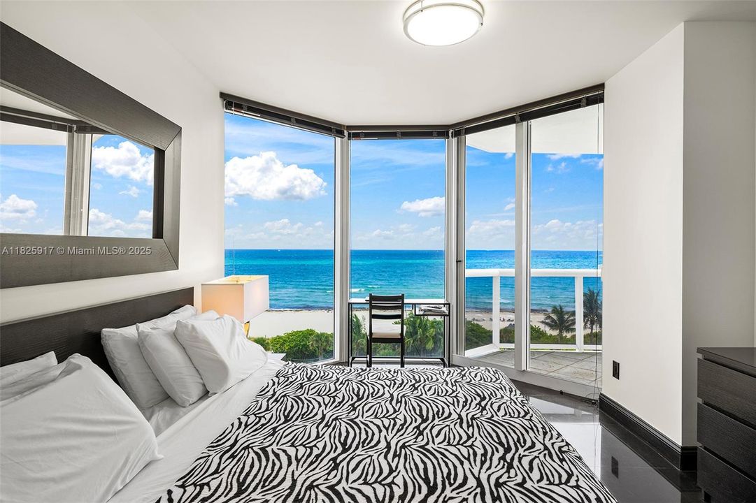 待售: $2,300,000 (2 贝兹, 2 浴室, 1530 平方英尺)