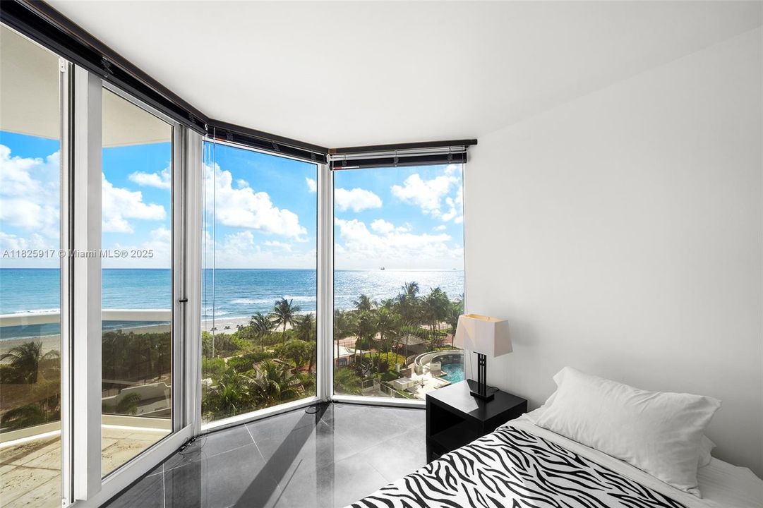 待售: $2,300,000 (2 贝兹, 2 浴室, 1530 平方英尺)