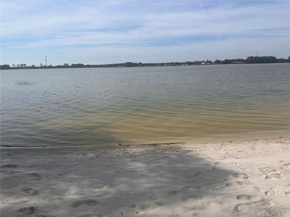 En Venta: $69,900 (0.23 acres)