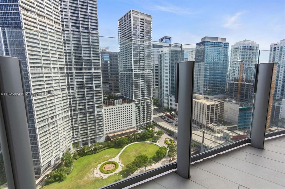 Recently Sold: $2,750,000 (3 beds, 2 baths, 2271 Square Feet)