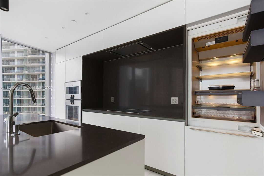 Recently Sold: $2,750,000 (3 beds, 2 baths, 2271 Square Feet)