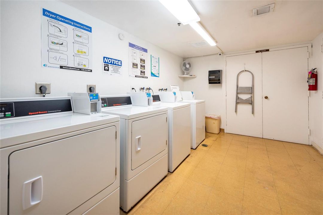 Laundry Room - 7th Floor