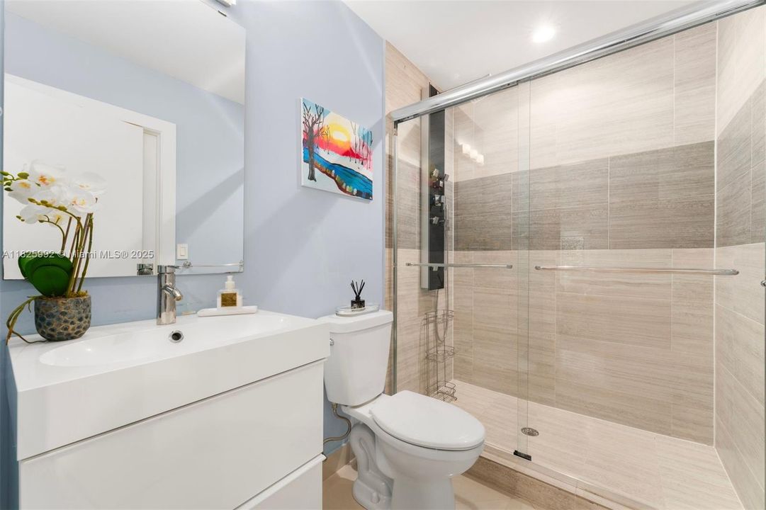 Recently Sold: $1,590,000 (5 beds, 4 baths, 3038 Square Feet)