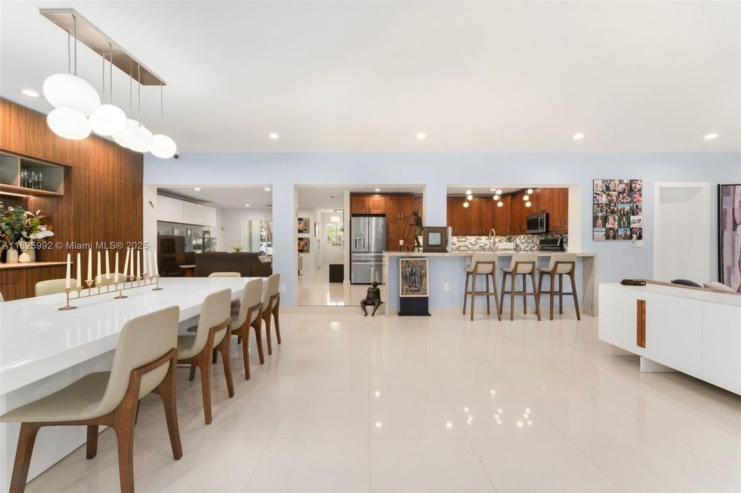 Recently Sold: $1,590,000 (5 beds, 4 baths, 3038 Square Feet)