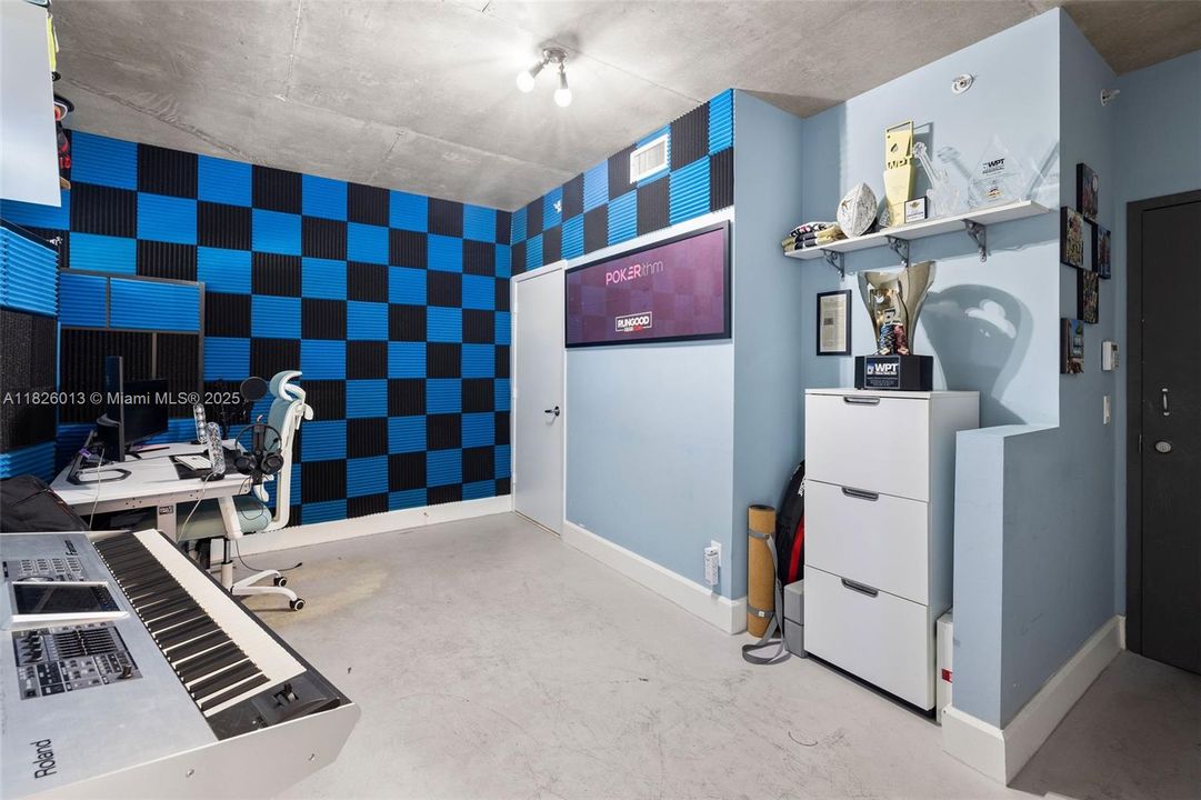 На продажу: $739,000 (3 спален, 3 ванн, 2005 Квадратных фут)