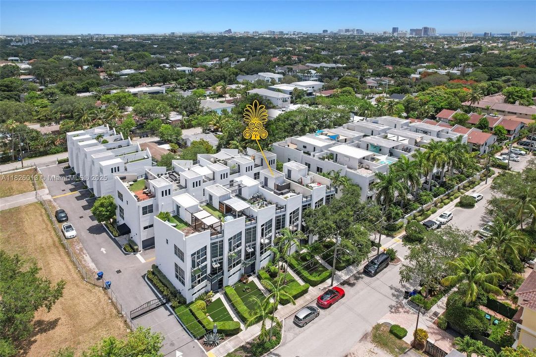 На продажу: $739,000 (3 спален, 3 ванн, 2005 Квадратных фут)