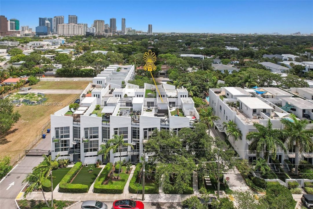 На продажу: $739,000 (3 спален, 3 ванн, 2005 Квадратных фут)