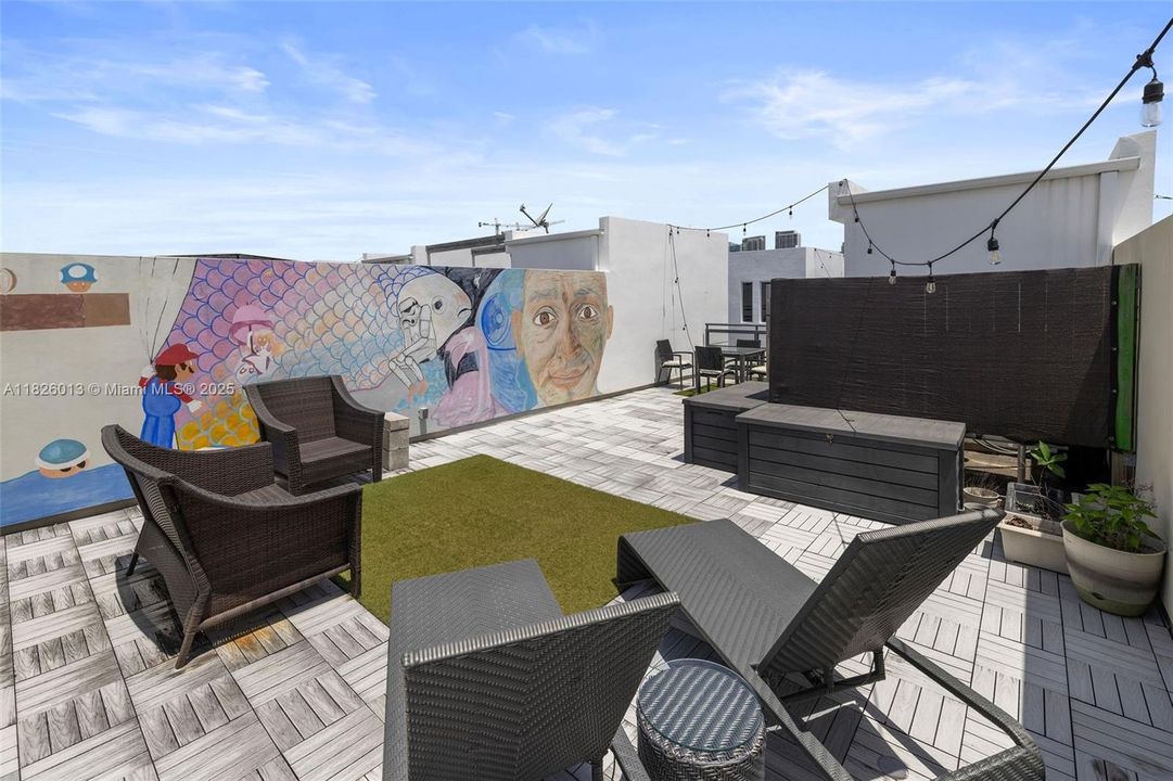 На продажу: $739,000 (3 спален, 3 ванн, 2005 Квадратных фут)