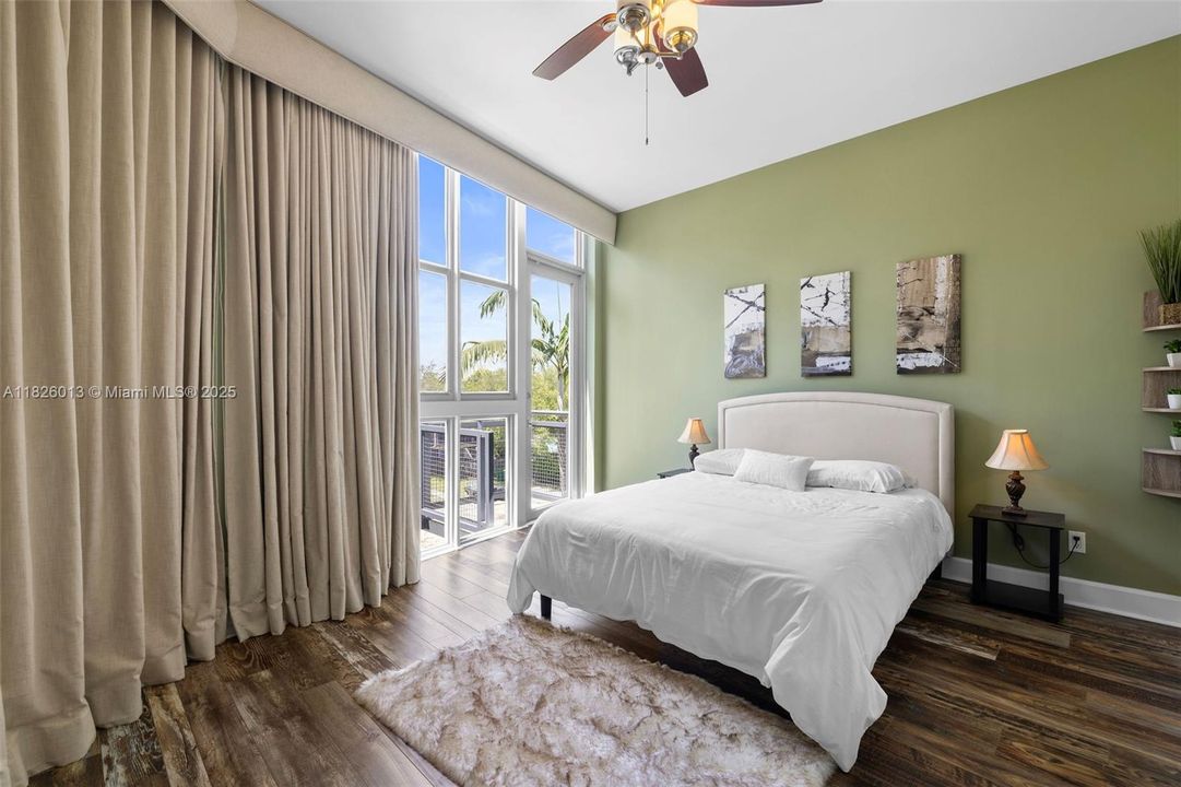 На продажу: $739,000 (3 спален, 3 ванн, 2005 Квадратных фут)