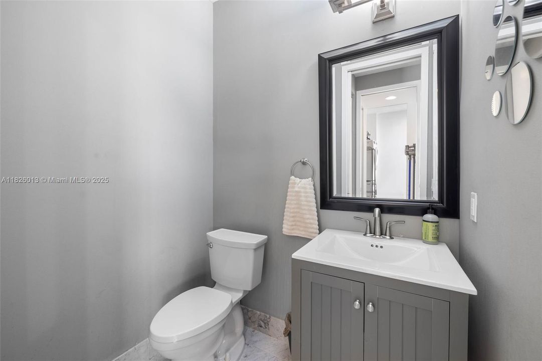 На продажу: $739,000 (3 спален, 3 ванн, 2005 Квадратных фут)