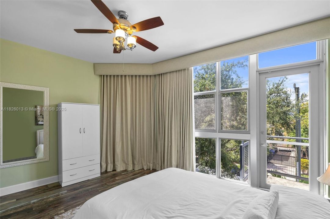 На продажу: $739,000 (3 спален, 3 ванн, 2005 Квадратных фут)