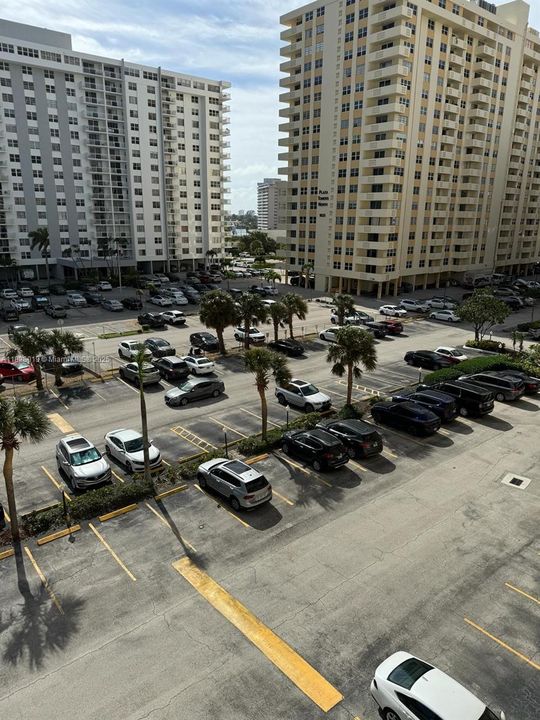 For Sale: $315,000 (2 beds, 2 baths, 1176 Square Feet)