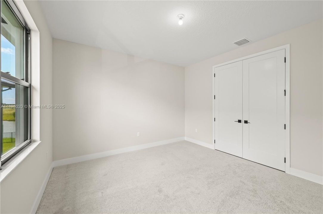 Recently Rented: $6,900 (5 beds, 5 baths, 3656 Square Feet)