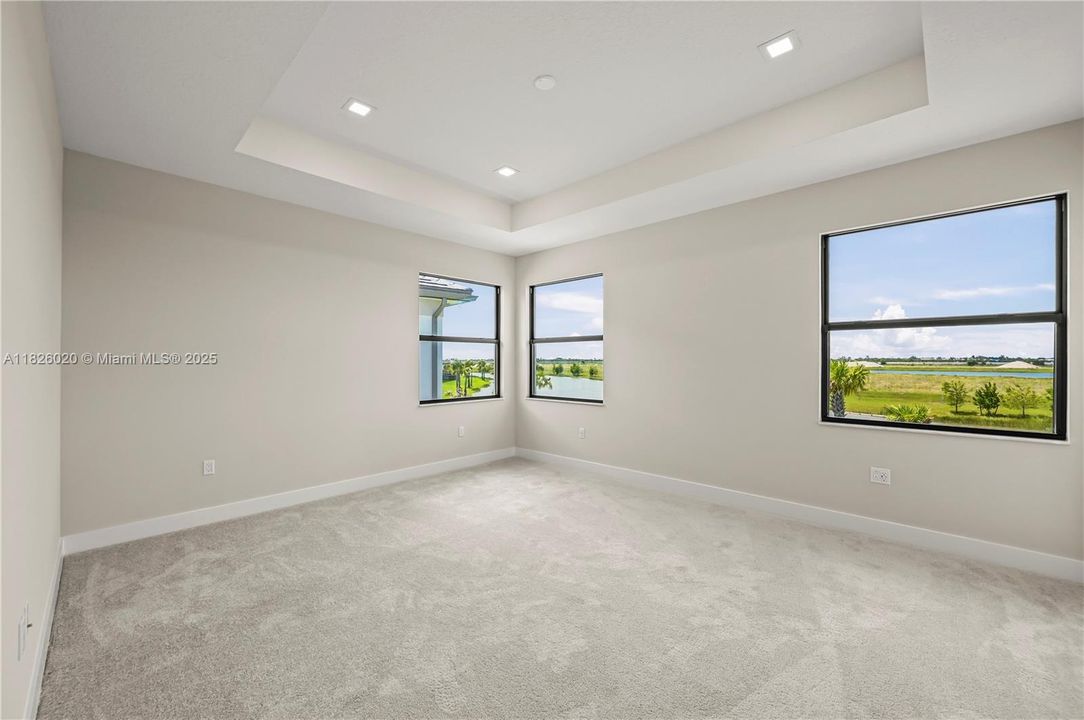 Recently Rented: $6,900 (5 beds, 5 baths, 3656 Square Feet)