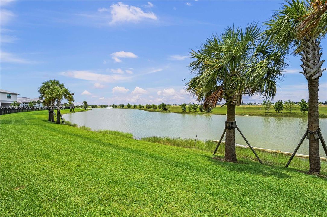 Recently Rented: $6,900 (5 beds, 5 baths, 3656 Square Feet)