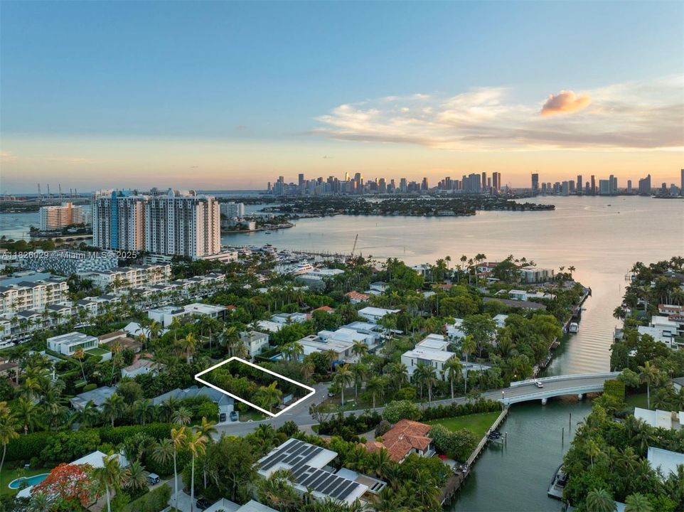 На продажу: $4,200,000 (4 спален, 4 ванн, 3514 Квадратных фут)