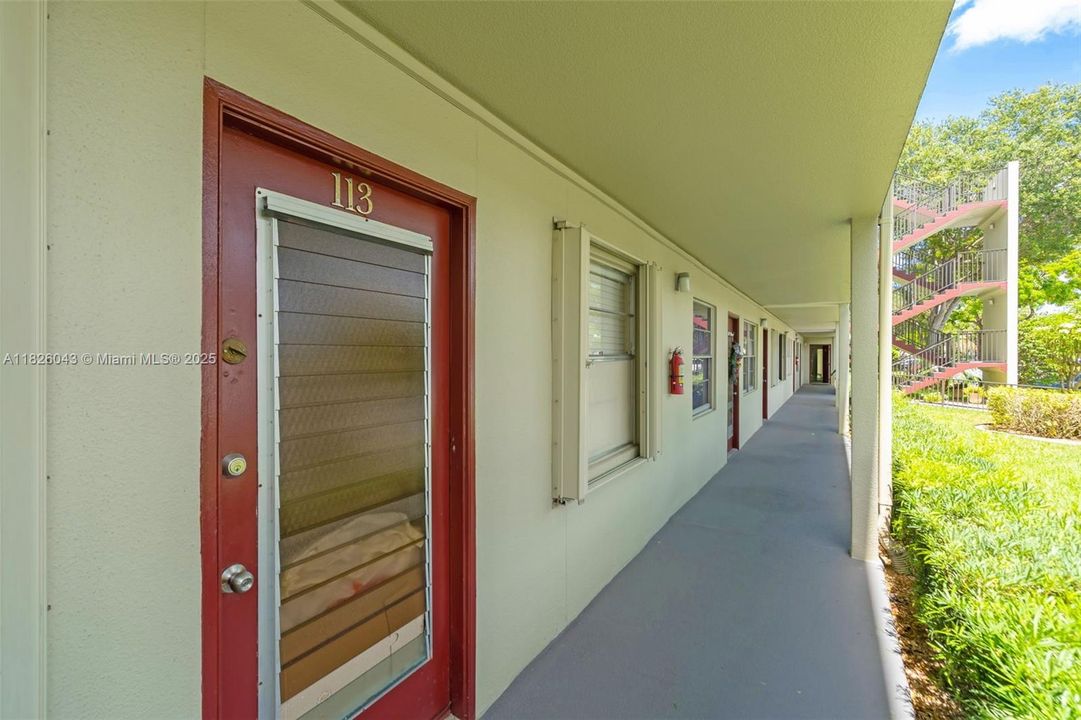 Vendido Recientemente: $119,900 (2 camas, 1 baños, 953 Pies cuadrados)