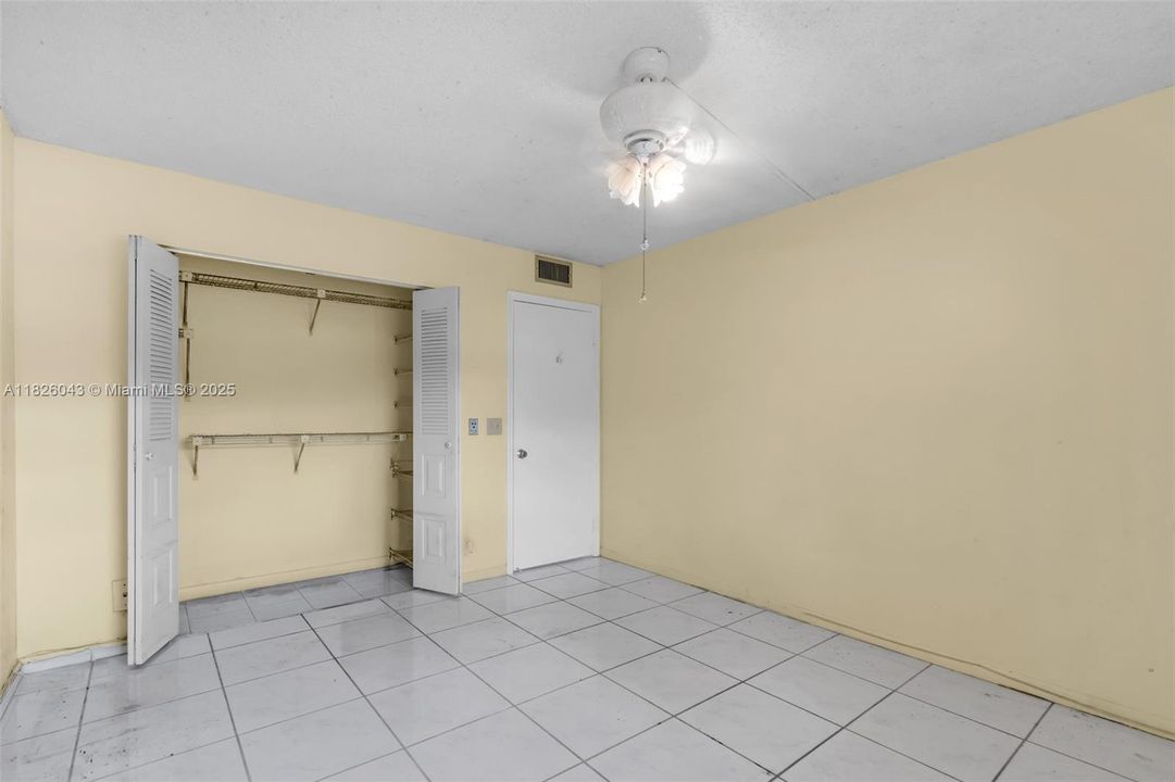 Vendido Recientemente: $119,900 (2 camas, 1 baños, 953 Pies cuadrados)