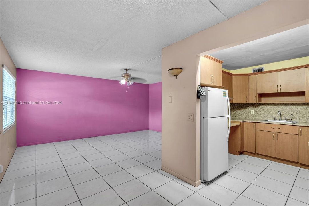 Vendido Recientemente: $119,900 (2 camas, 1 baños, 953 Pies cuadrados)