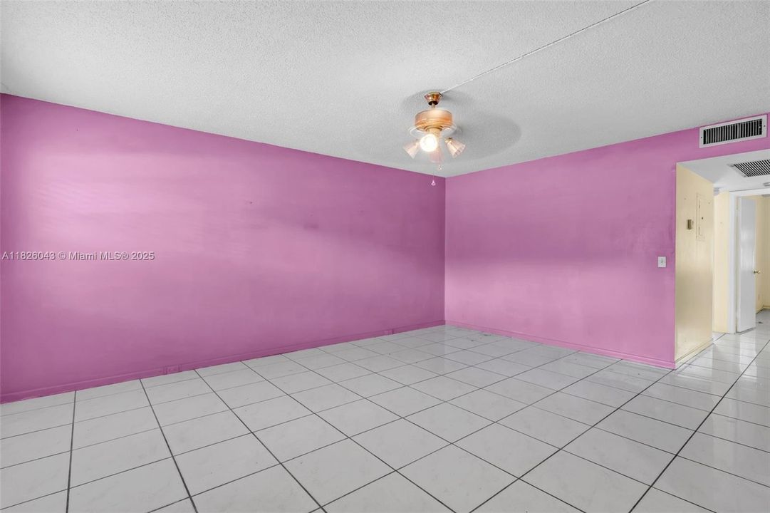 Vendido Recientemente: $119,900 (2 camas, 1 baños, 953 Pies cuadrados)