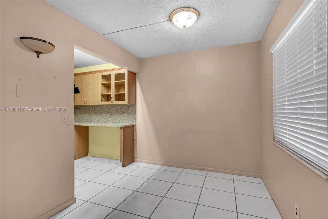 Vendido Recientemente: $119,900 (2 camas, 1 baños, 953 Pies cuadrados)