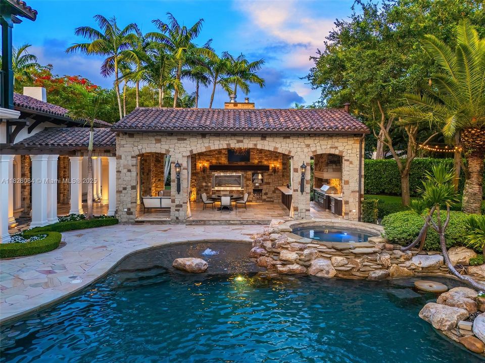 待售: $14,940,000 (7 贝兹, 6 浴室, 11493 平方英尺)