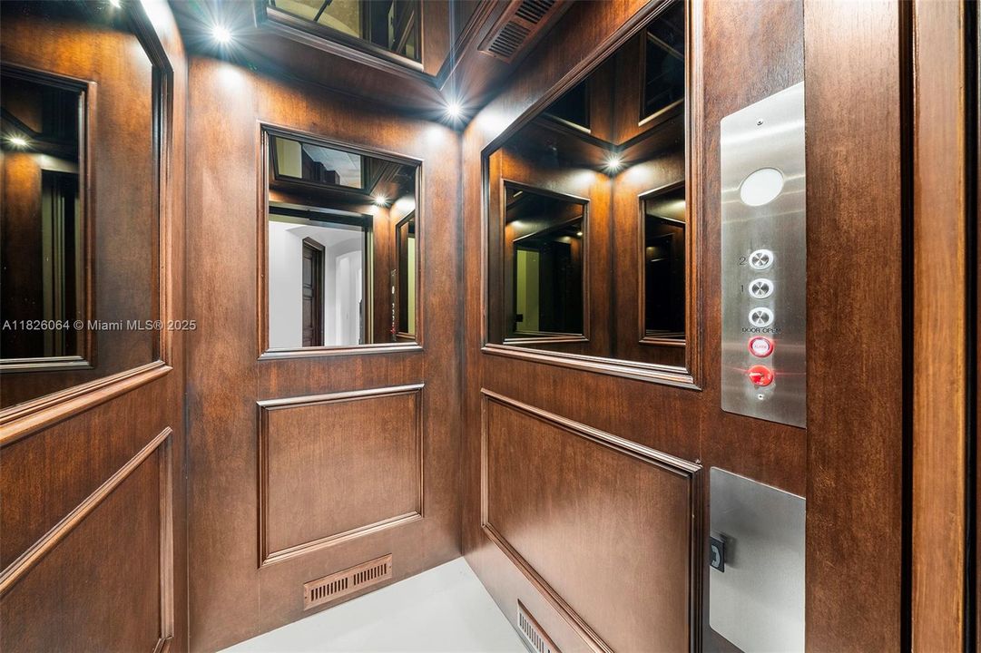 Commerical Grade Elevator