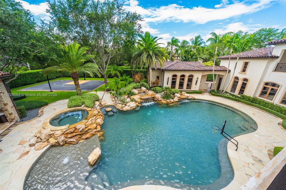 待售: $14,940,000 (7 贝兹, 6 浴室, 11493 平方英尺)