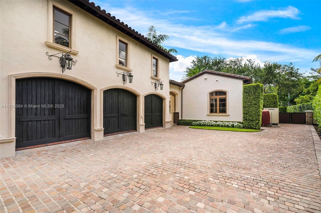 待售: $14,940,000 (7 贝兹, 6 浴室, 11493 平方英尺)