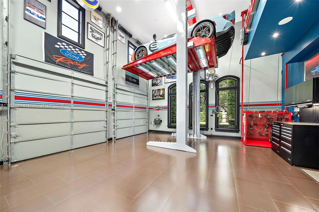 待售: $14,940,000 (7 贝兹, 6 浴室, 11493 平方英尺)