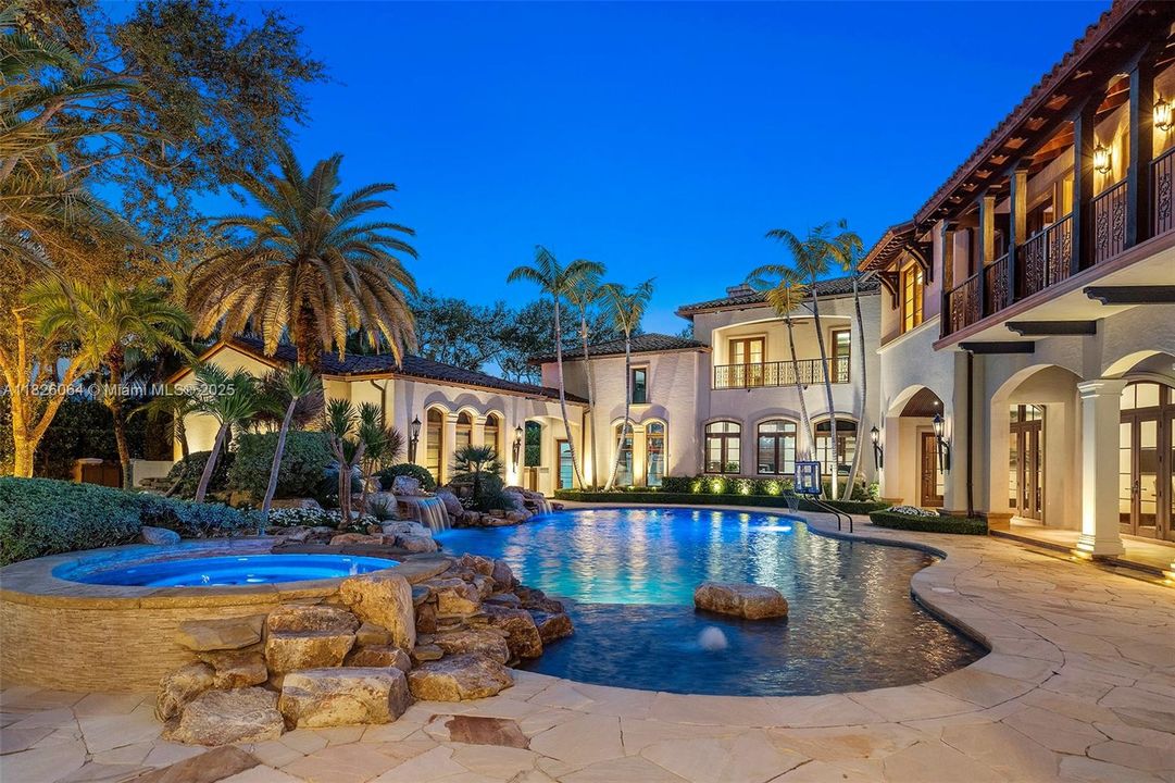 待售: $14,940,000 (7 贝兹, 6 浴室, 11493 平方英尺)