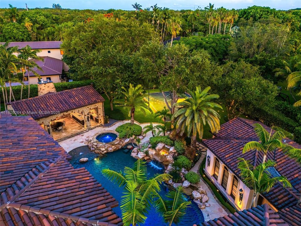 待售: $14,940,000 (7 贝兹, 6 浴室, 11493 平方英尺)