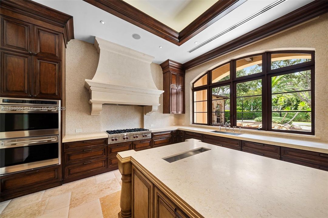 待售: $14,940,000 (7 贝兹, 6 浴室, 11493 平方英尺)