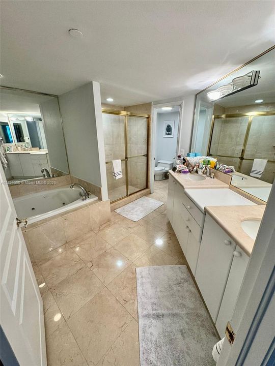 For Sale: $1,149,000 (2 beds, 2 baths, 1740 Square Feet)