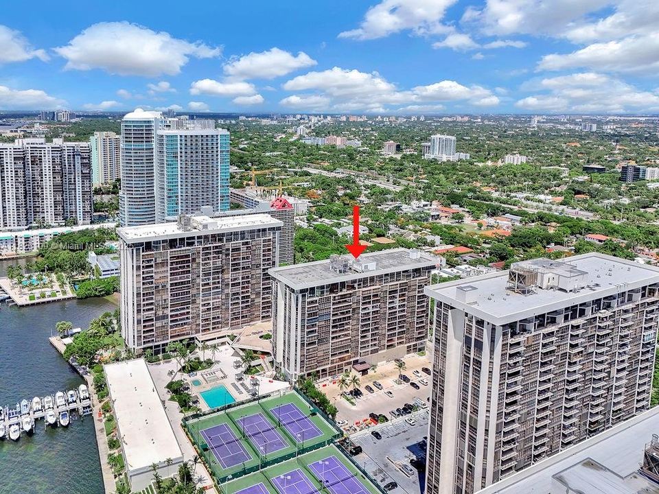 For Sale: $739,000 (2 beds, 2 baths, 1615 Square Feet)