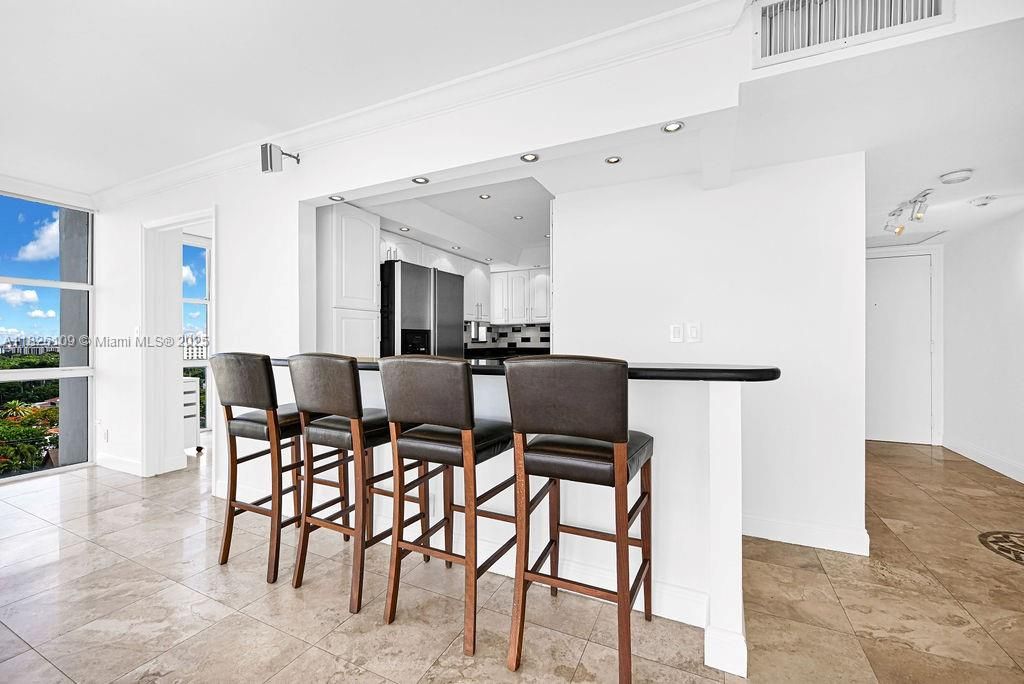 For Sale: $739,000 (2 beds, 2 baths, 1615 Square Feet)