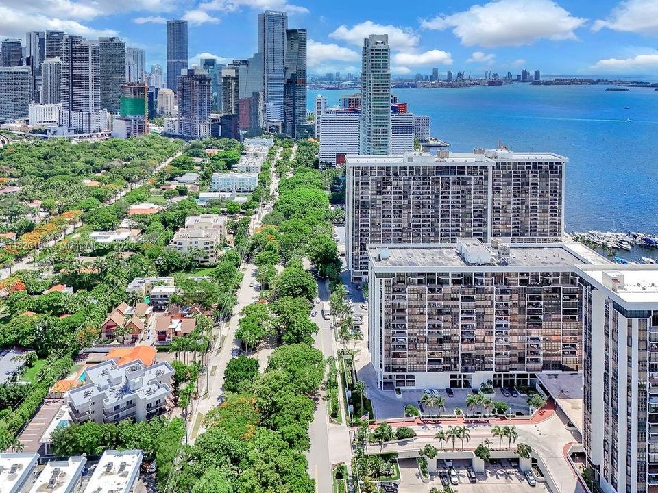 For Sale: $739,000 (2 beds, 2 baths, 1615 Square Feet)