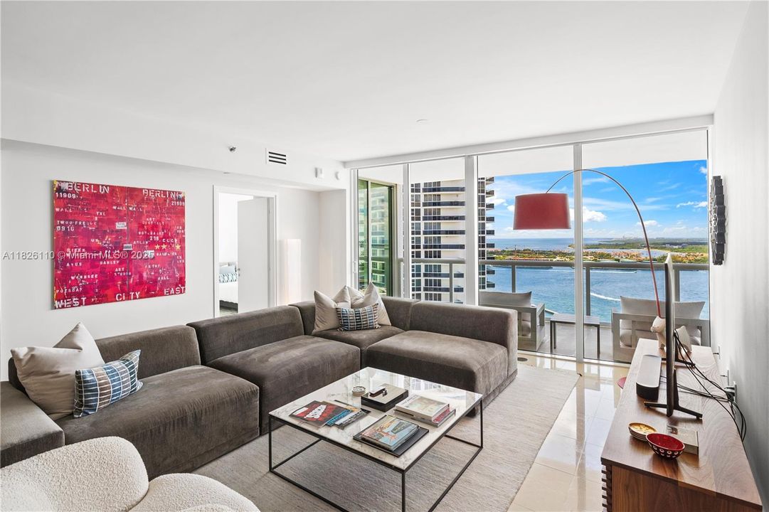 En Venta: $2,695,000 (2 camas, 2 baños, 1750 Pies cuadrados)