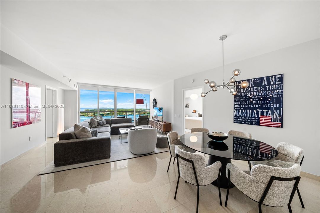 En Venta: $2,695,000 (2 camas, 2 baños, 1750 Pies cuadrados)