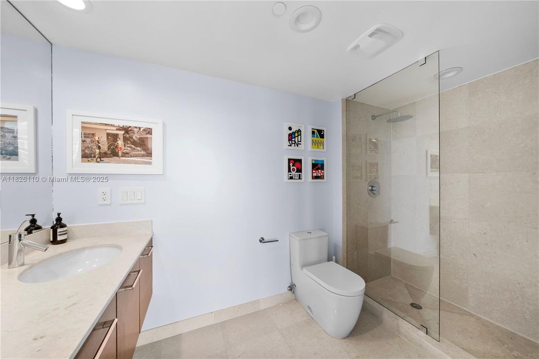 En Venta: $2,695,000 (2 camas, 2 baños, 1750 Pies cuadrados)