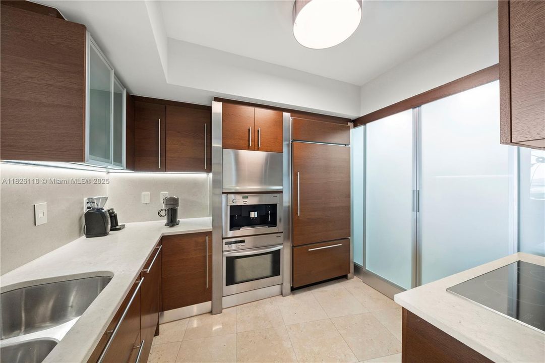 En Venta: $2,695,000 (2 camas, 2 baños, 1750 Pies cuadrados)