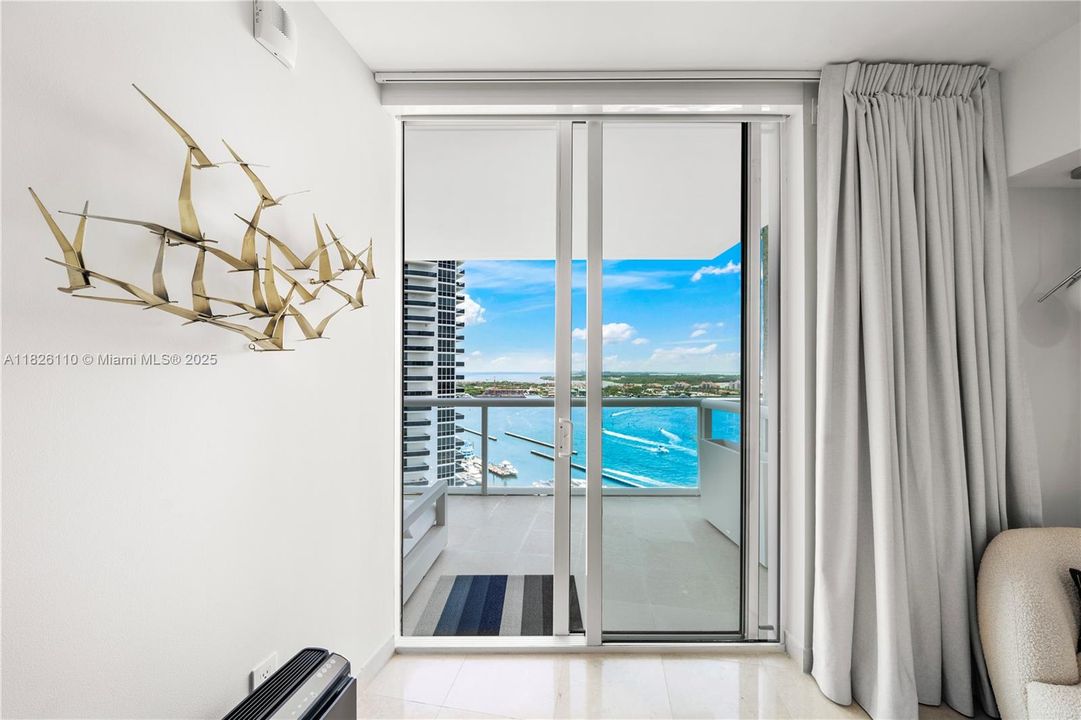 En Venta: $2,695,000 (2 camas, 2 baños, 1750 Pies cuadrados)