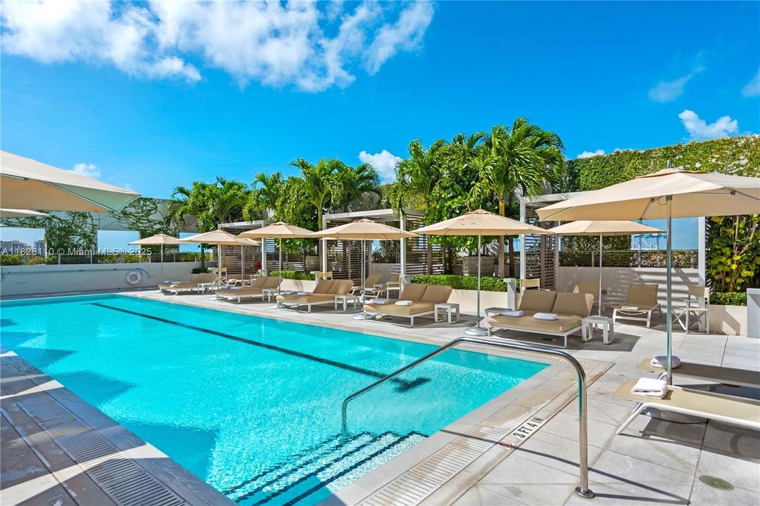 En Venta: $2,695,000 (2 camas, 2 baños, 1750 Pies cuadrados)