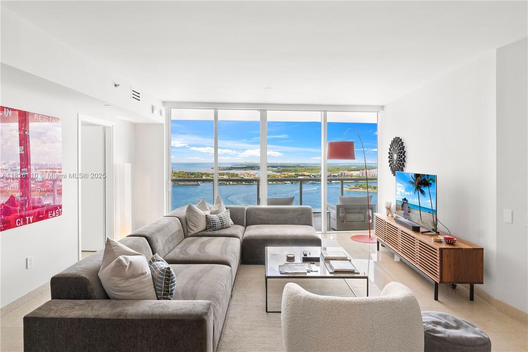 En Venta: $2,695,000 (2 camas, 2 baños, 1750 Pies cuadrados)