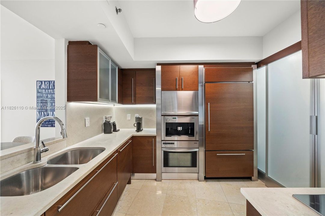 En Venta: $2,695,000 (2 camas, 2 baños, 1750 Pies cuadrados)