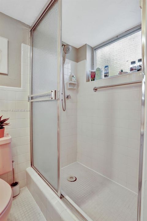 На продажу: $235,000 (2 спален, 2 ванн, 800 Квадратных фут)