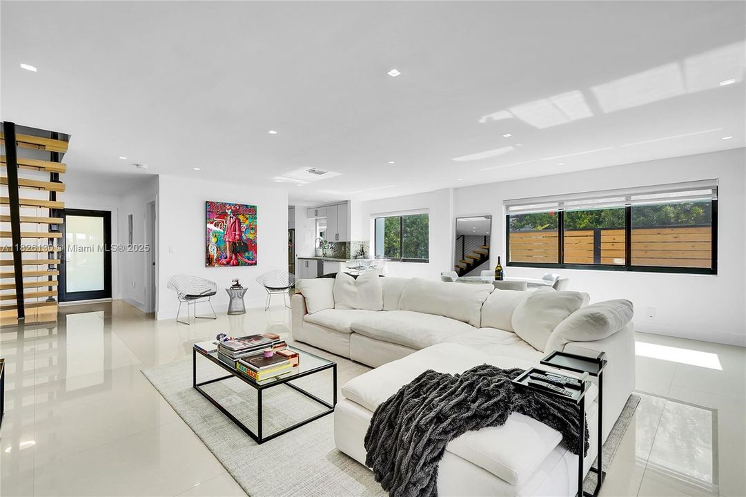 Recently Sold: $1,849,000 (3 beds, 3 baths, 1702 Square Feet)