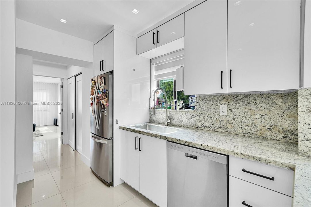 Recently Sold: $1,849,000 (3 beds, 3 baths, 1702 Square Feet)